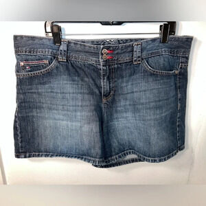 Tommy Hilfiger, 16, medium wash, boyfriend,shorts,‎ 5pocket button, zip closure
